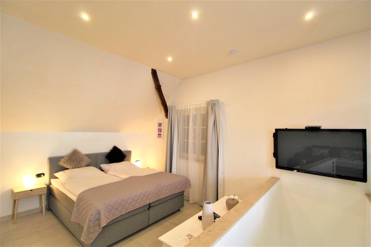 Wunderschoene Ferienwohnung Bruchhausen  Pokoj fotografie